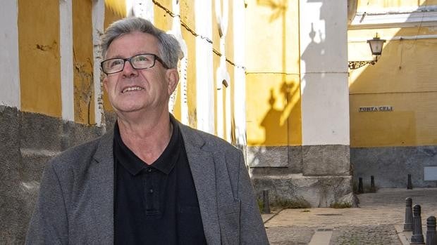 Julián Sobrino Simal: «No me gustan las subastas culturales y el Hermitage está en esas prácticas»