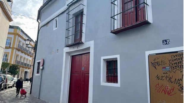 Se vende la antigua casa de La Carbonería en la calle Levíes