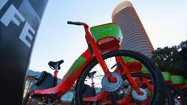 Todo sobre las nuevas bicicletas eléctricas en Sevilla: cómo se alquilan, precios, bonos y dónde están las estaciones