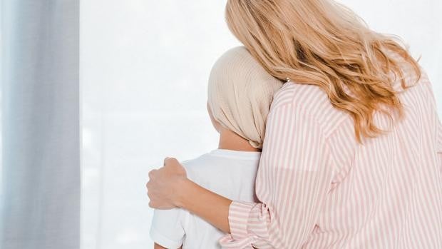 El testimonio de una sevillana: «Imaginaos en una sala de espera, con vuestra hija de 7 años recién diagnosticada de cáncer»