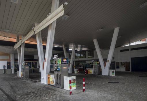 Imagen de archivo de gasolinera de Sevilla