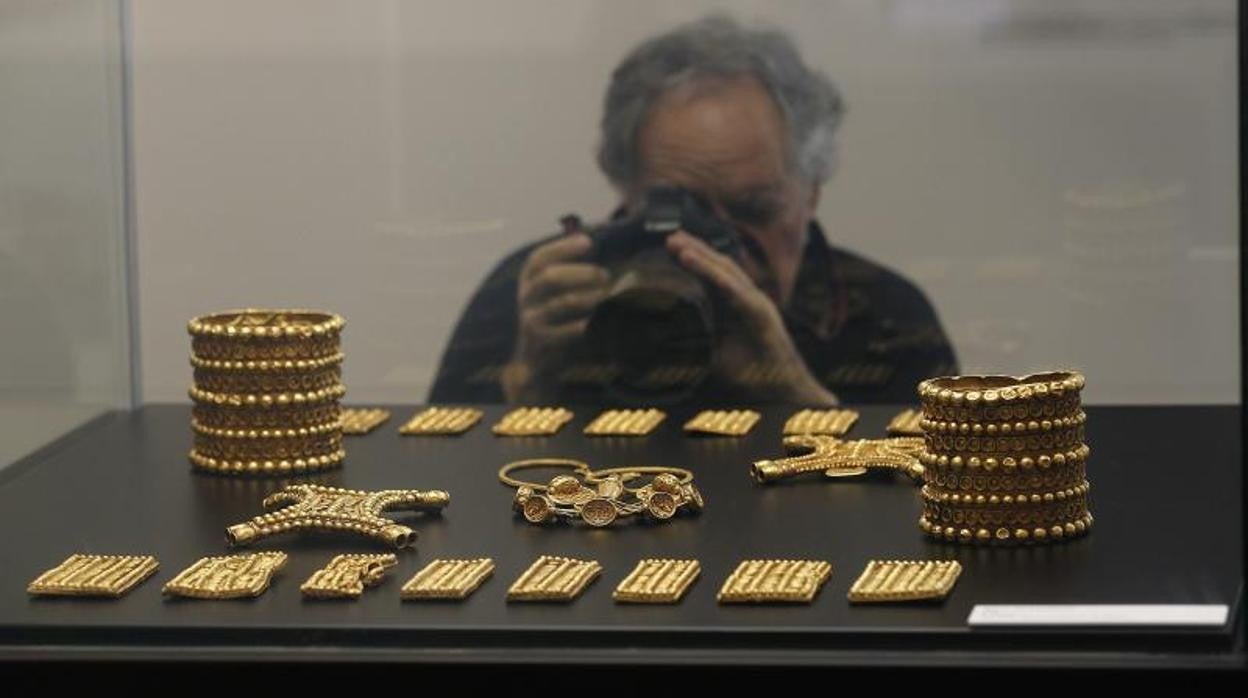 El tesoro del Carambolo cuando se expuso en enero de 2012 en el Arqueológico