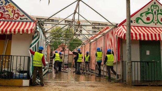 Casetas de clubs y asociaciones en la Feria de Sevilla imponen el pago para entrar y controlar los aforos