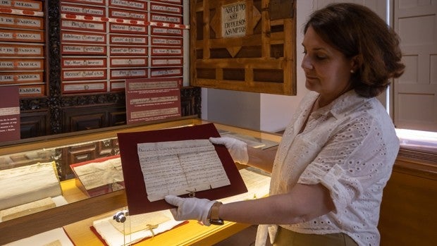 Hallan el documento más antiguo de la Iglesia de Sevilla en el Arzobispado