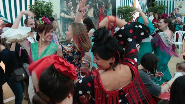 Vídeo: Así es la caseta para turistas de la Feria de Sevilla