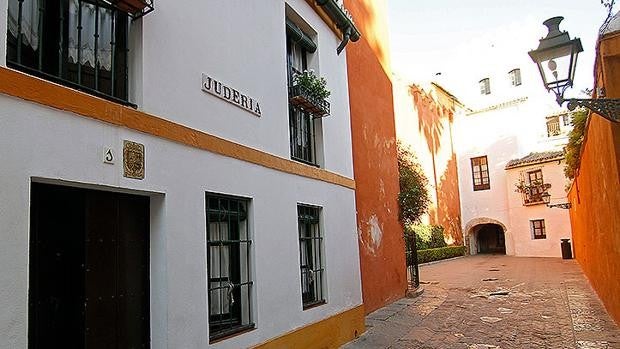 Viaje a la España de las Tres Culturas: los rincones más bellos de las juderías de Andalucía