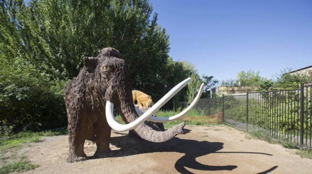 Estatua del Mamut en Padul