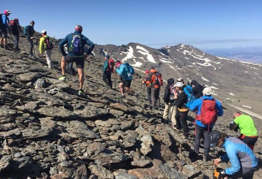 Senderismo de mmontaña en Sierra Nevada