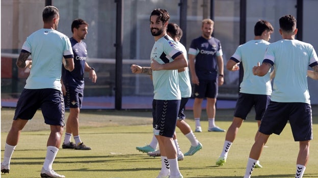 Isco, en su primer entrenamiento con el Betis