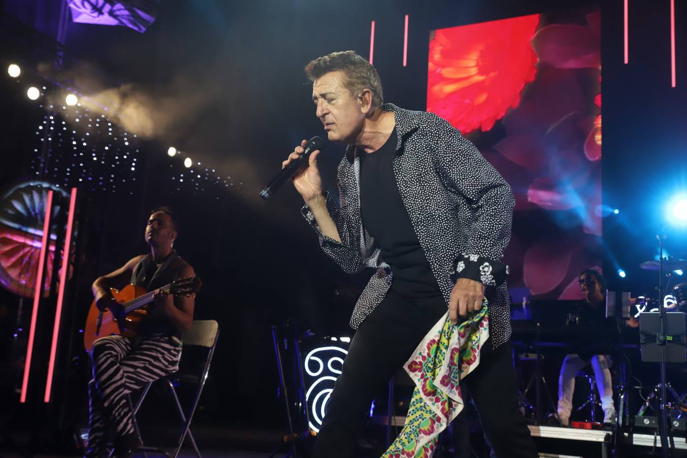 El vibrante concierto de Manolo García en Córdoba, en imágenes