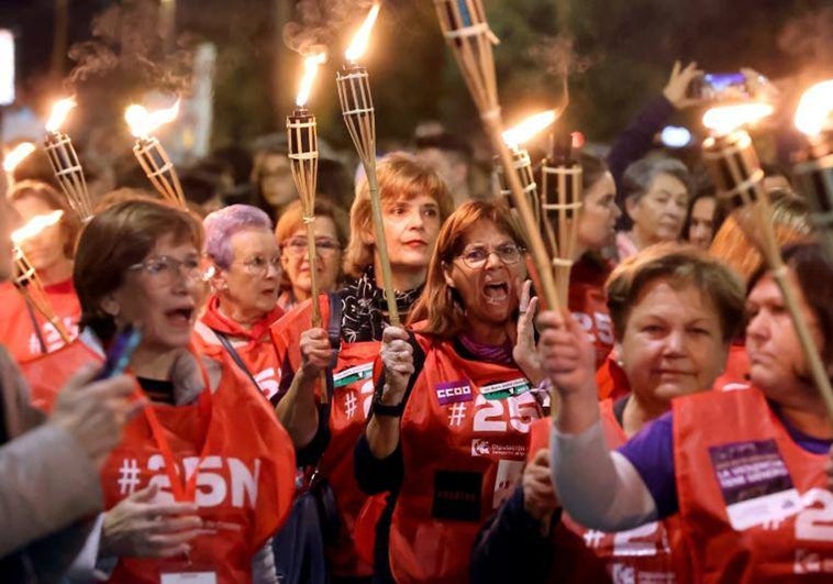 La manifestación contra la violencia de género en Córdoba, en imágenes