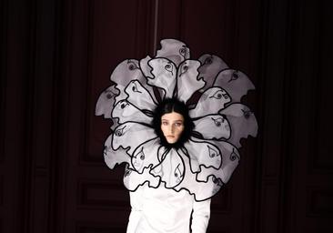 Juana Martín presenta su colección 'Fieras' en la Fashion Week de París