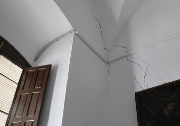 Detectan numerosas grietas en el antiguo convento del Valle de Lucena