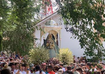 Fotos: La vibrante 'Bajá' de la Virgen de la Sierra a Cabra