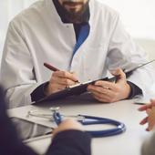 Los médicos extranjeros colegiados en Andalucía se han sextuplicado en los últimos veinte años