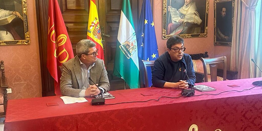 La Feria del Libro Antiguo rinde homenaje a los libreros sevillanos en ‘La plaza de los libros’