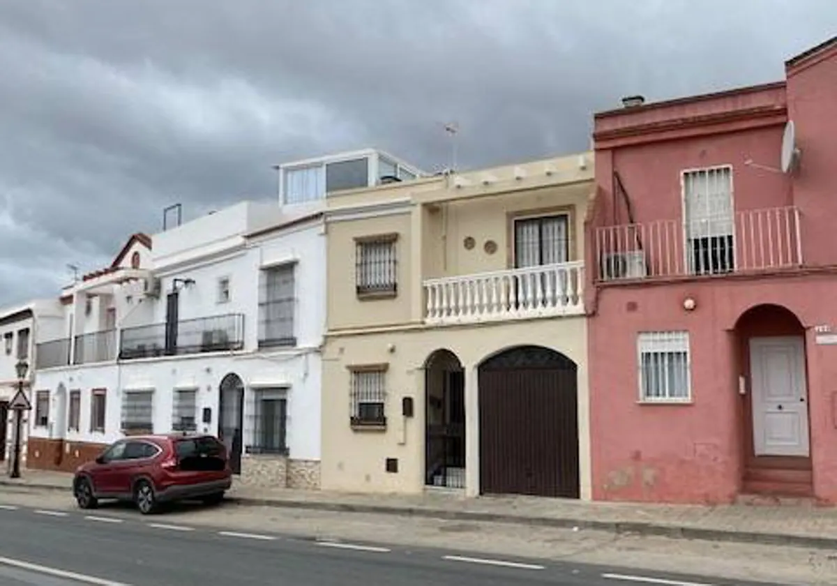 Cómo son las viviendas que la Agencia Tributaria subasta en la provincia de  Sevilla