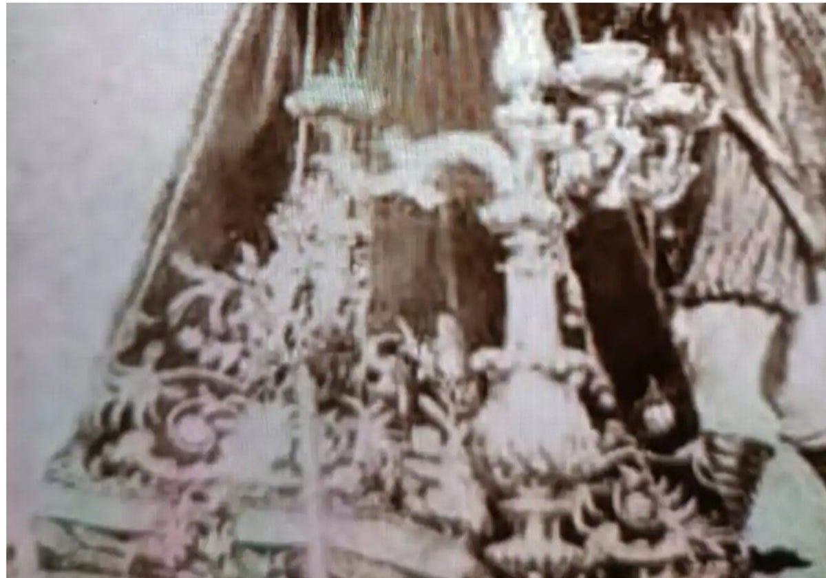La hermandad del Nazareno de Morón acude a la UCO de la Guardia Civil ante la venta de la Túnica Rothschild a la Hermandad Sacramental de la Esperanza de Triana
