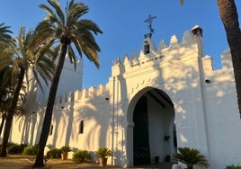 La hacienda Torre de Doña María de Dos Hermanas, en venta en un portal inmobiliario de lujo