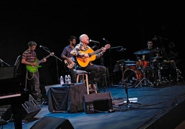 Javier Ruibal se reencuentra con Sevilla en su «Pensión Triana»