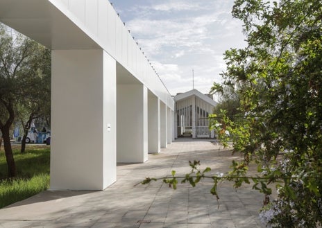 Imagen secundaria 1 - Así es el Cartuja Qanat, la nueva plaza climatizada sobre el antiguo auditorio de la Expo 92