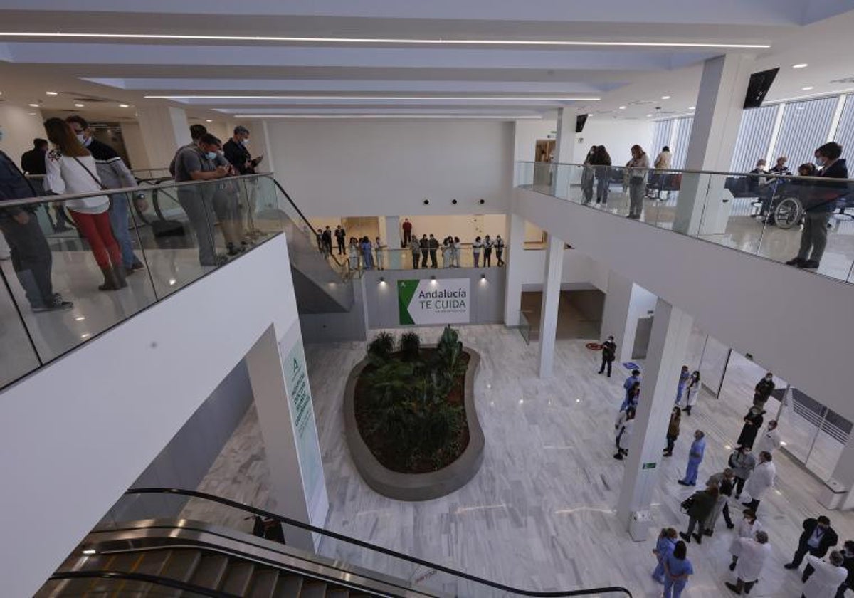 Interior del hospital Muñoz Cariñanos el día de su inaguración