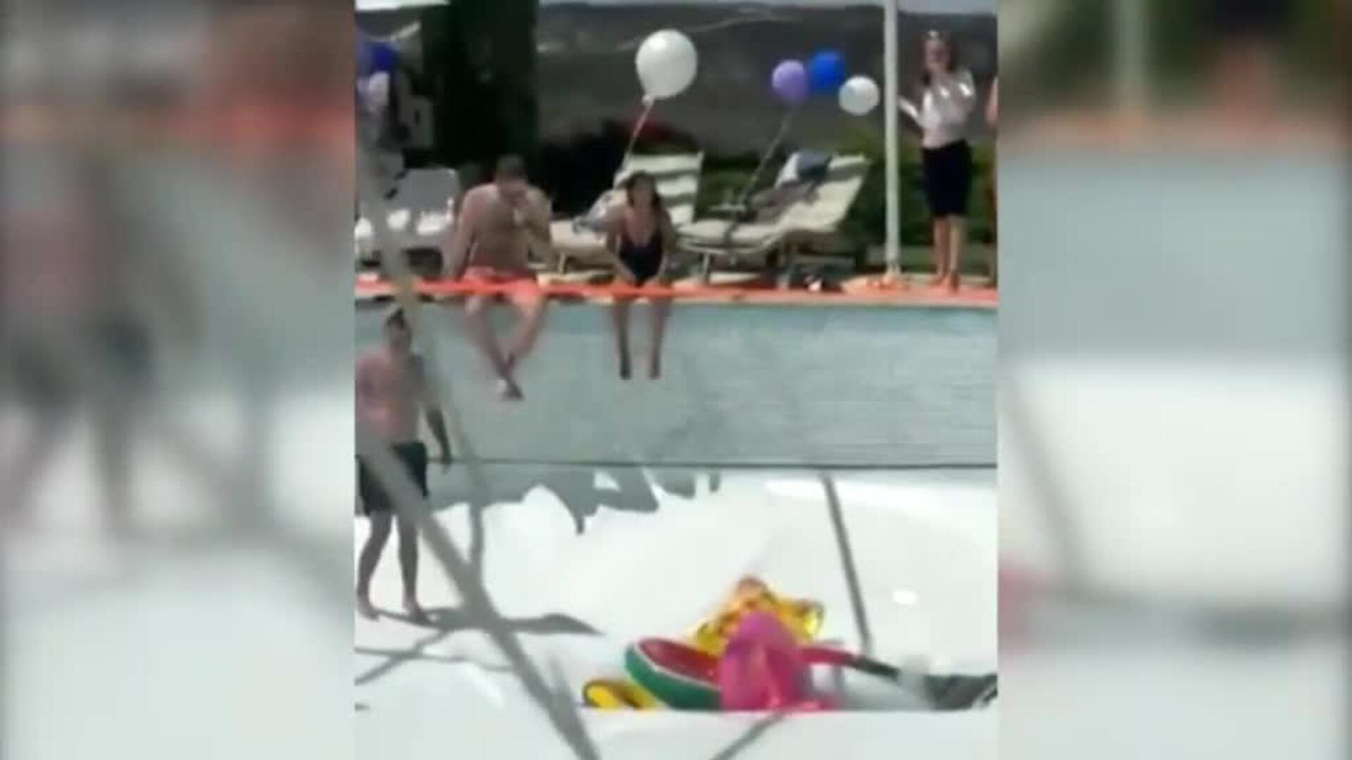 Muere un hombre succionado por un boquete en el suelo de una piscina