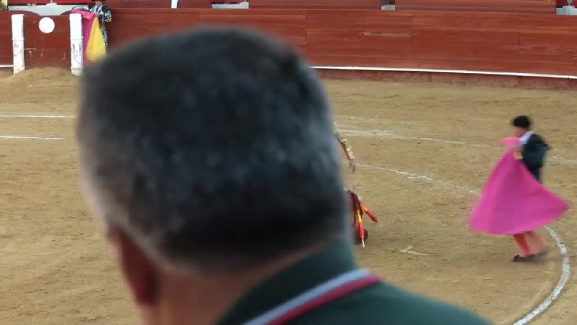 Puerta Grande para Emilio de Justo en su vuelta a los ruedos en la plaza de toros de Almería