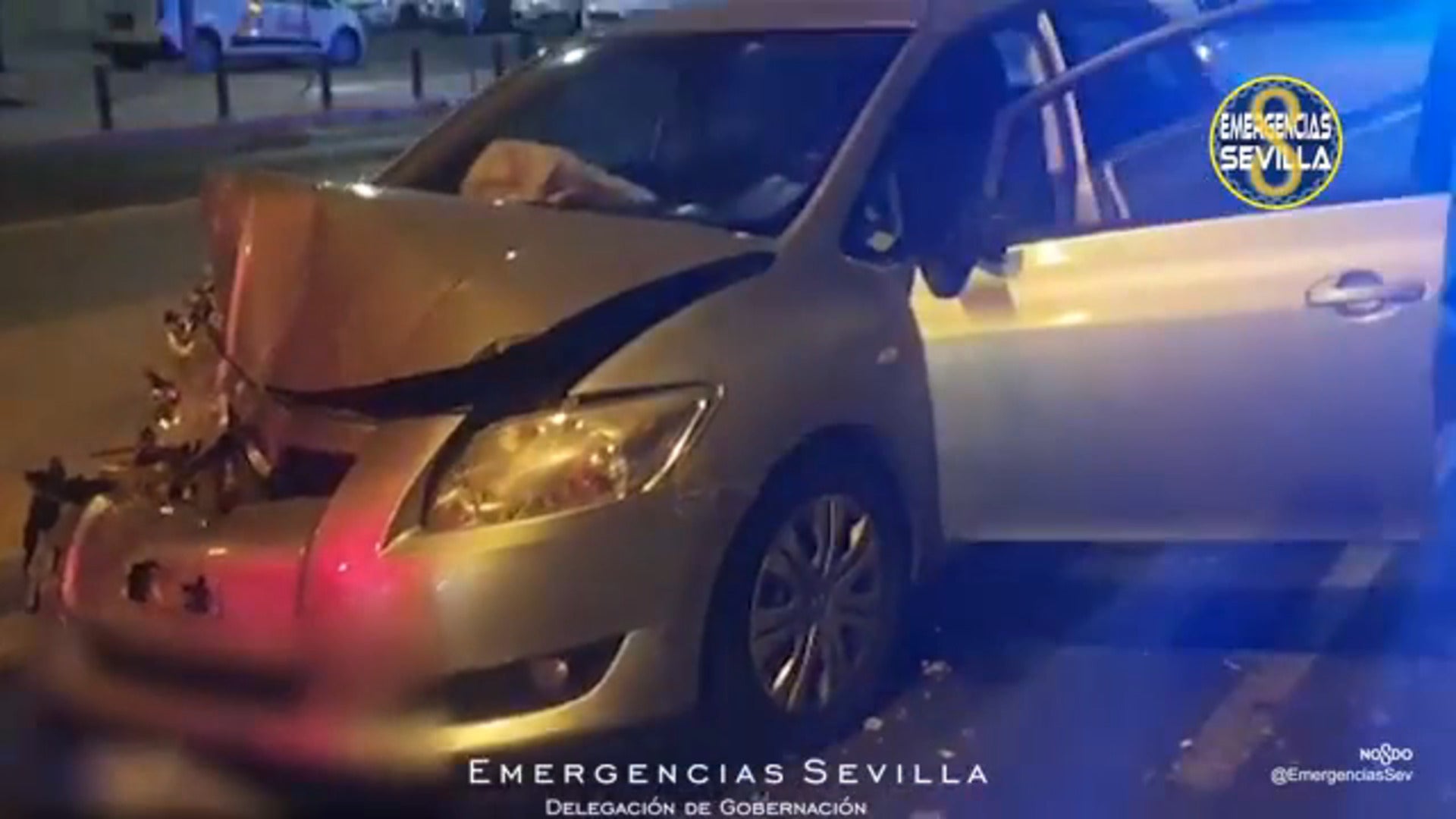 Taxista herido tras ser embestido en la Carretera de Carmona (Sevilla)