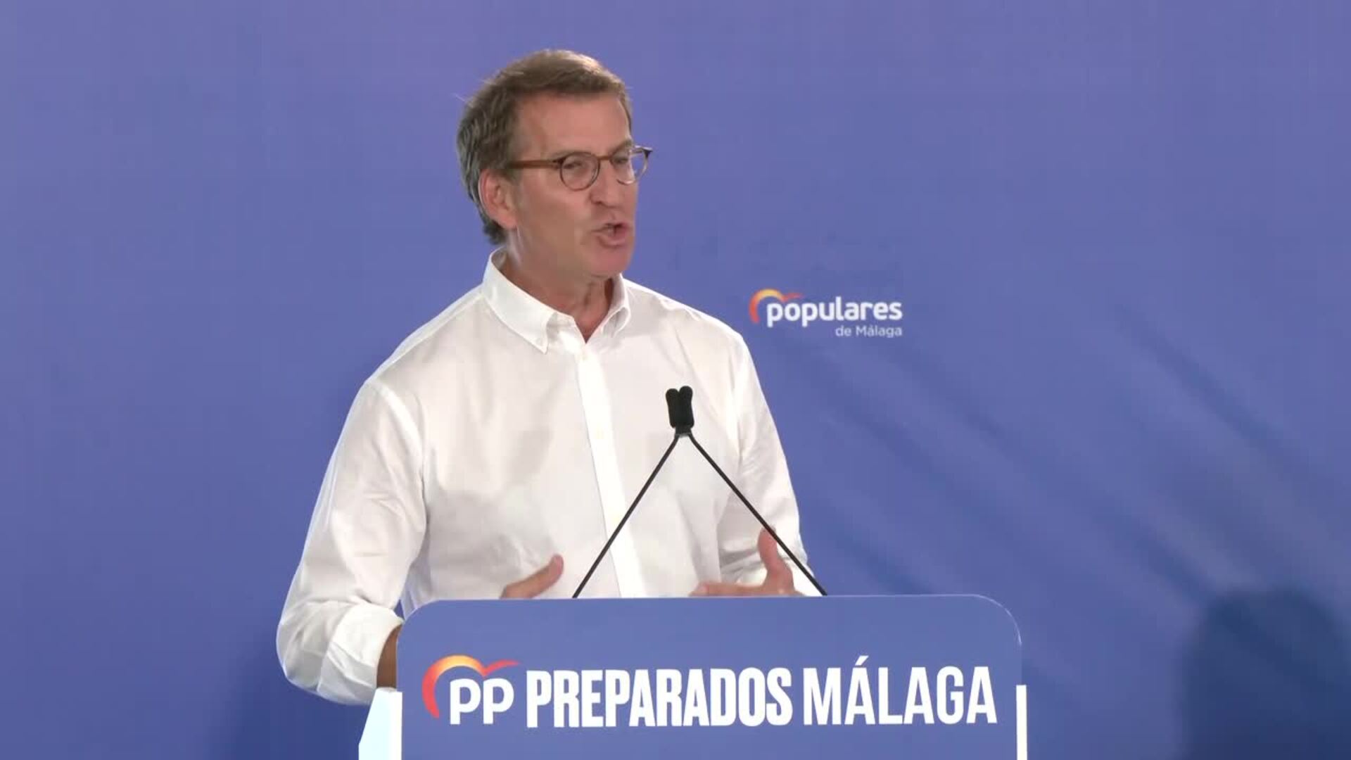 Feijóo critica un Gobierno de Sánchez que hace "oposición a la oposición": "?Quién gobierna España?"