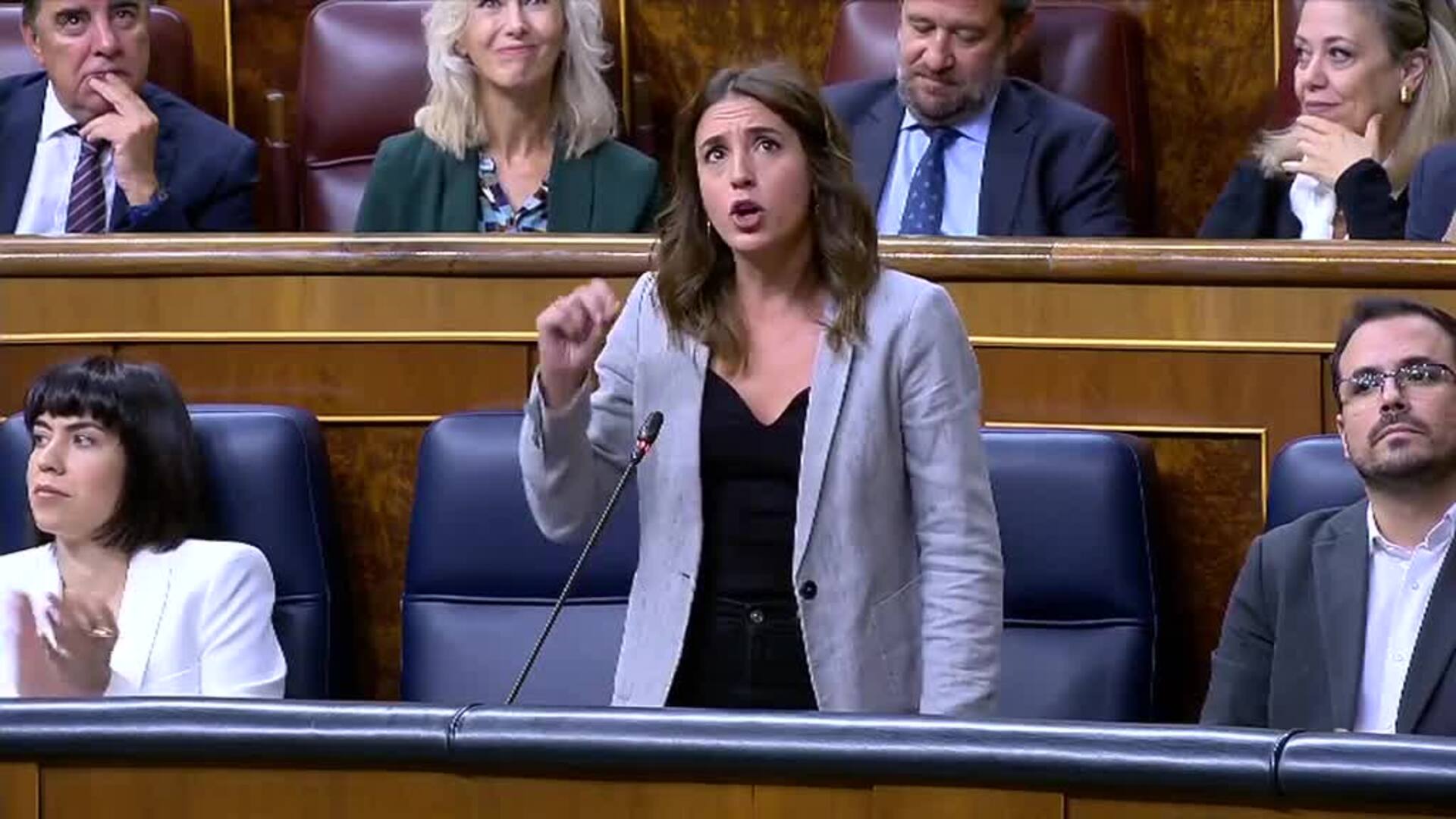 Irene Montero a Vox: "A estos fascistas se les para con derechos"