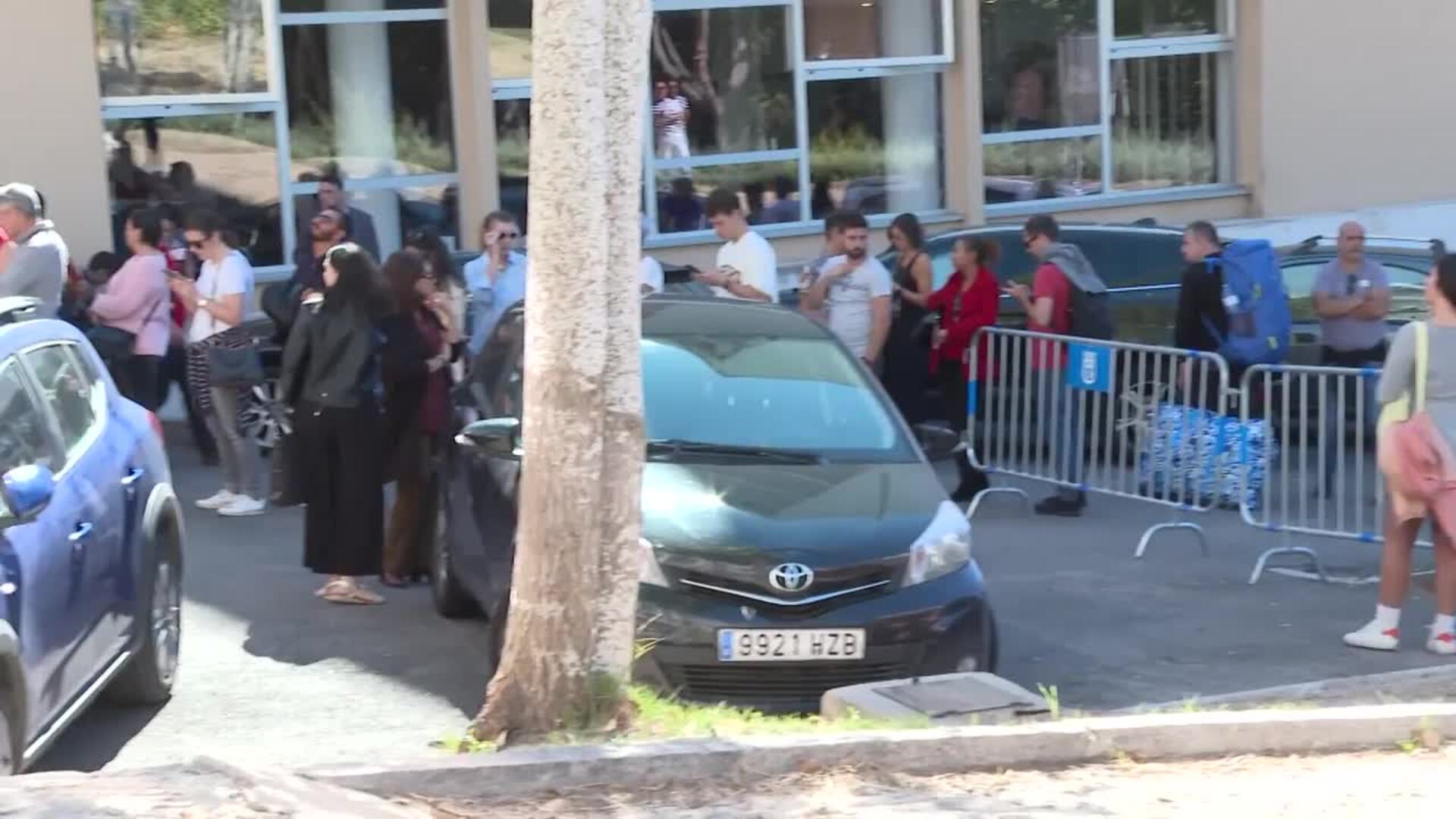 Brasileños residentes en Madrid acuden a votar en unas elecciones muy polarizadas