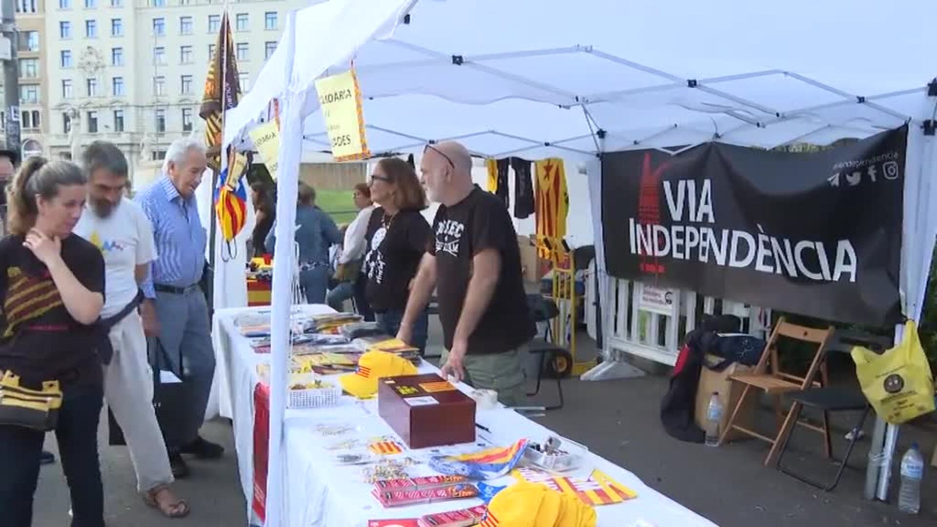 Acampada independentista en Plaza Cataluña