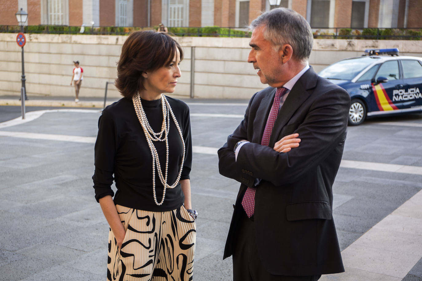 Iñaki Arechabaleta, adjunto al consejero delegado de Vocento y presidente de Taller de Editores, con Paloma Bravo, directora general de Comunicación y Relaciones Institucionales de Vocento