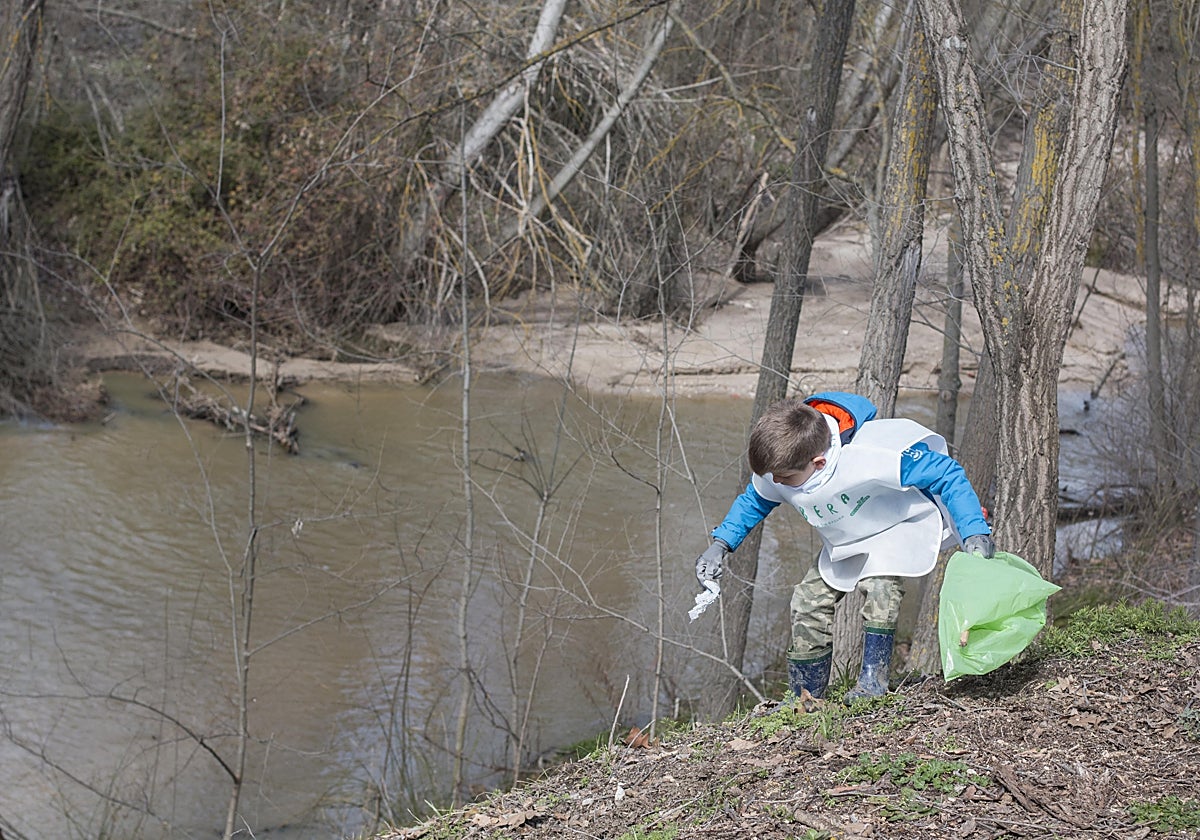 Movilización contra la &#039;basuraleza&#039; en «más de 950 puntos» en España
