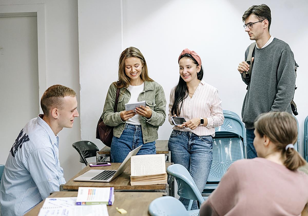 Santander: becas y ayudas al empleo y el emprendimiento que cambian la vida de 36.000 personas cada año