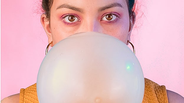 Esto es lo peor que puedes hacer y comer si tienes gases a menudo