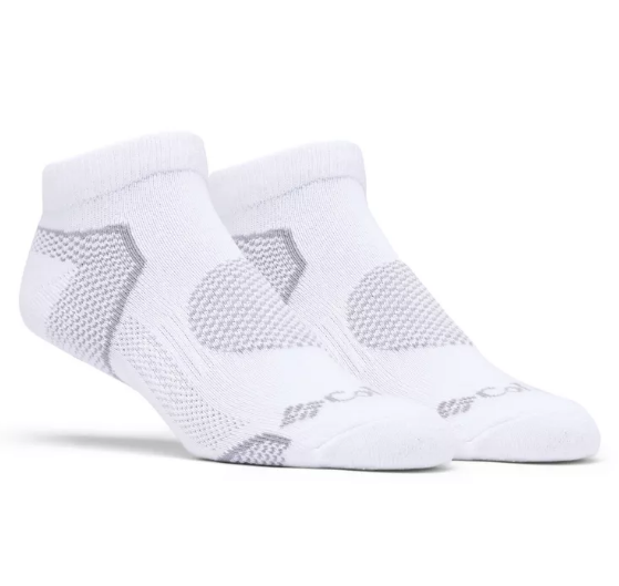 Calcetines bajos de senderismo para aquellas madres que aman el deporte- Su precio es de 14,99 euros en Columbia.