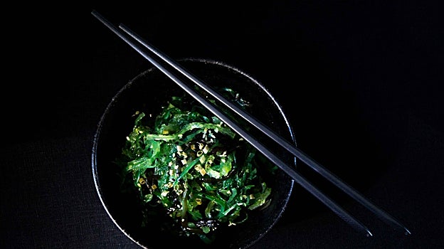 Algas comestibles: tienen beneficios pero algunas personas no deberían comerlas y te contamos por qué