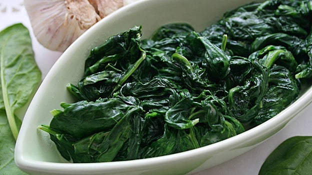 Las espinacas protegen la visión.