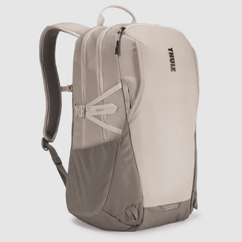 Las mochilas Thule son el regalo perfecto para quienes saben valorar la calidad de los buenos productos. Esta mochila es perfecta para acompañar en cualquier actividad.