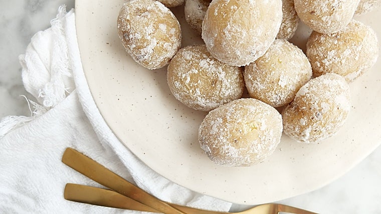 Así se preparan las papas arrugás.