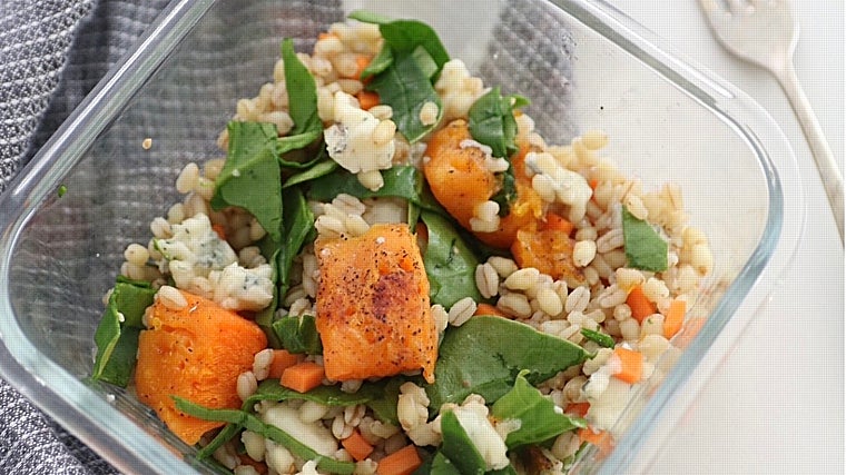 Ensalada de trigo y calabaza.