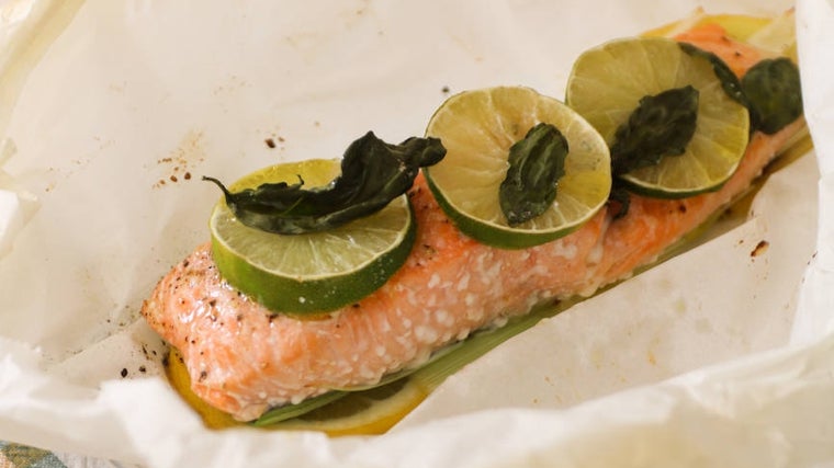 Salmón al papillote.