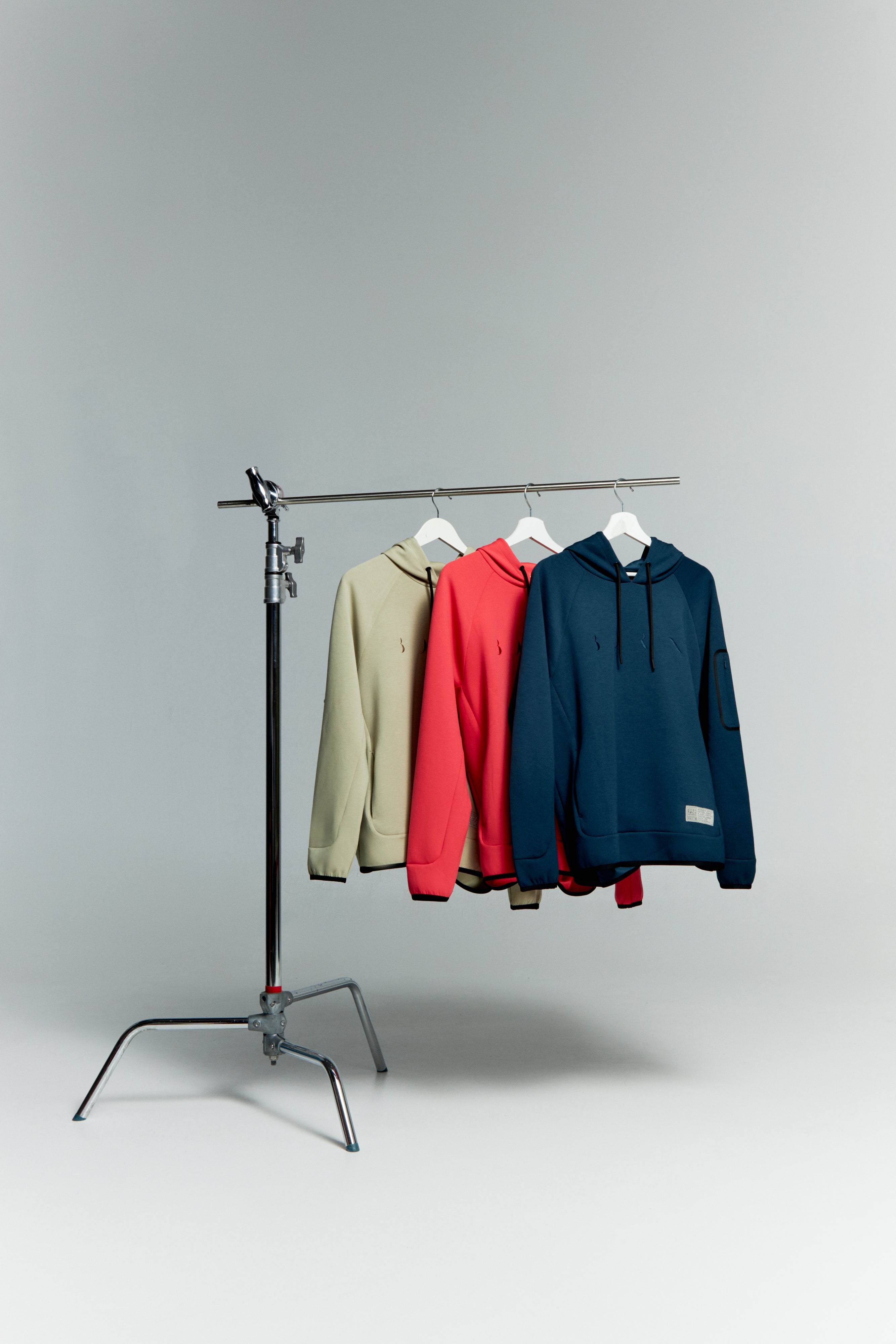 Sudadera deportiva con capucha: 79,90 euros en Born.