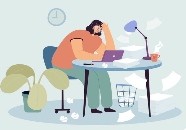 Sisifemia o síndrome del trabajador incansable: esto es lo que pasa a los que se exigen demasiado