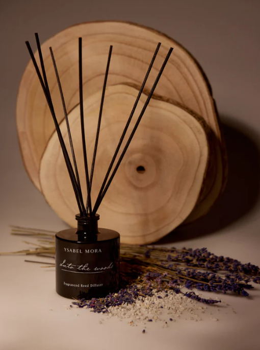 Luces bajas, buen ambiente y uno de los mikados de Ysabel Mora son capaces de teletransportarnos a cualquier lugar.