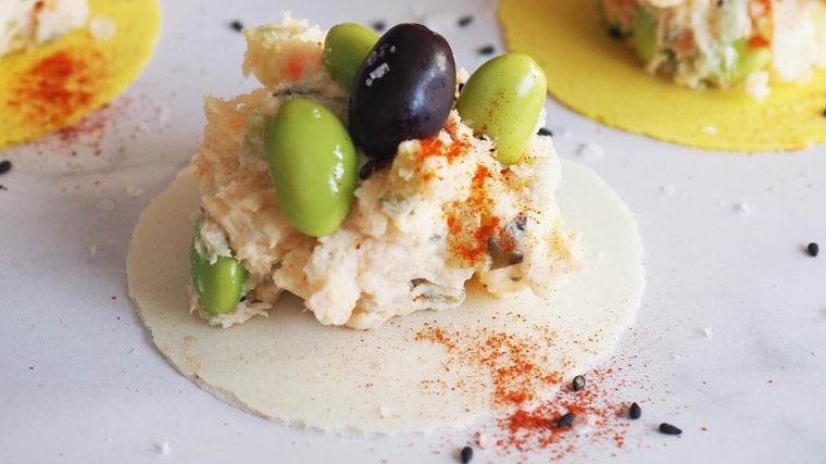 Ensaladilla con edamames.