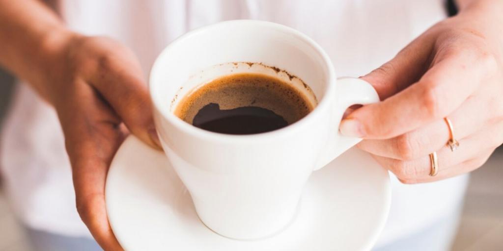 Qué pasa en el cuerpo si tomo café todos los días y cuántas tazas como máximo puedo tomar