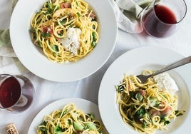 ¿Es verdad que cenar pasta engorda?